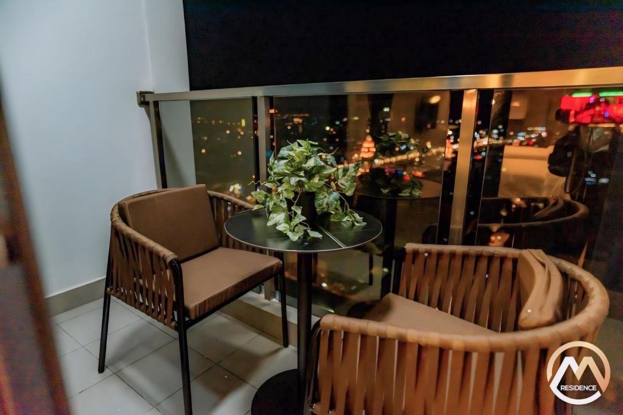 Hotel Serviced Condo Unique Infinity Pool With Mekong River View Phnom Penh Exterior foto