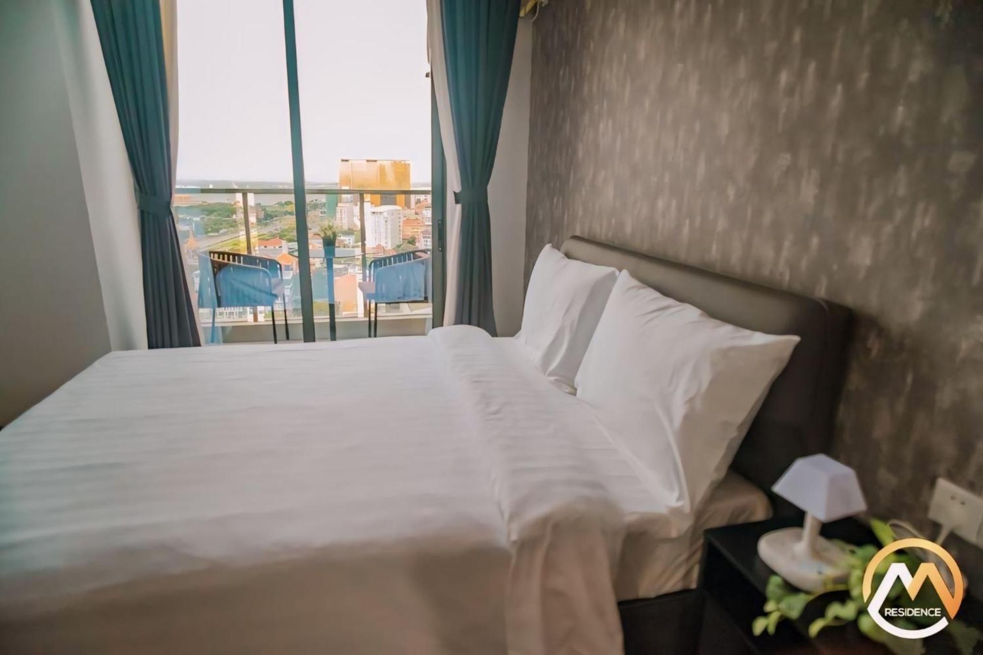 Hotel Serviced Condo Unique Infinity Pool With Mekong River View Phnom Penh Exterior foto