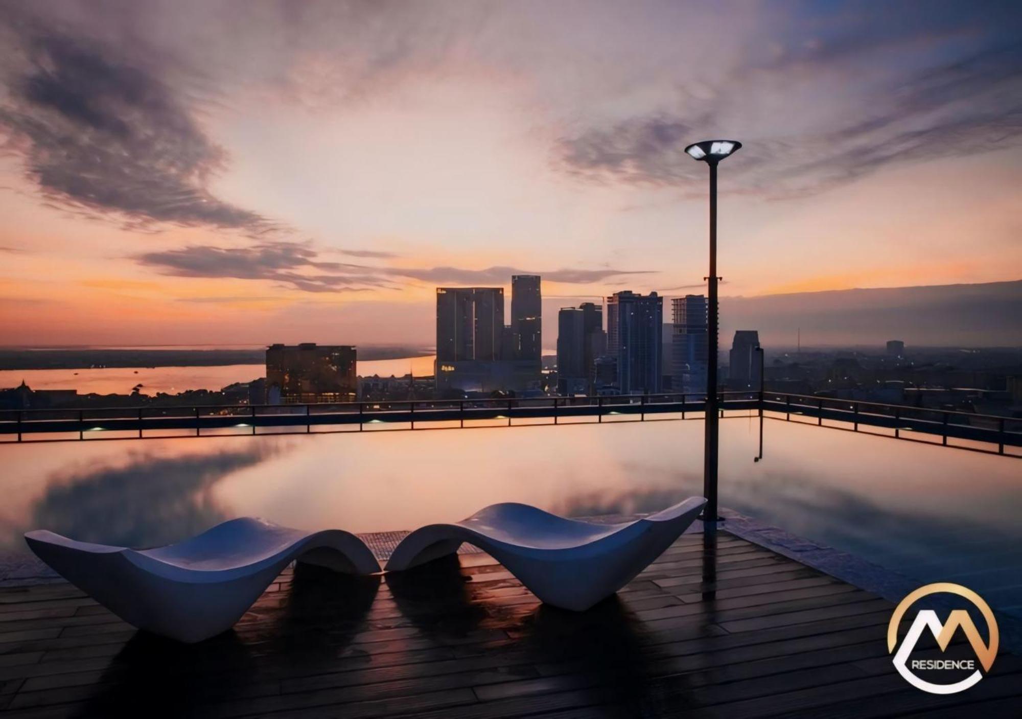 Hotel Serviced Condo Unique Infinity Pool With Mekong River View Phnom Penh Exterior foto