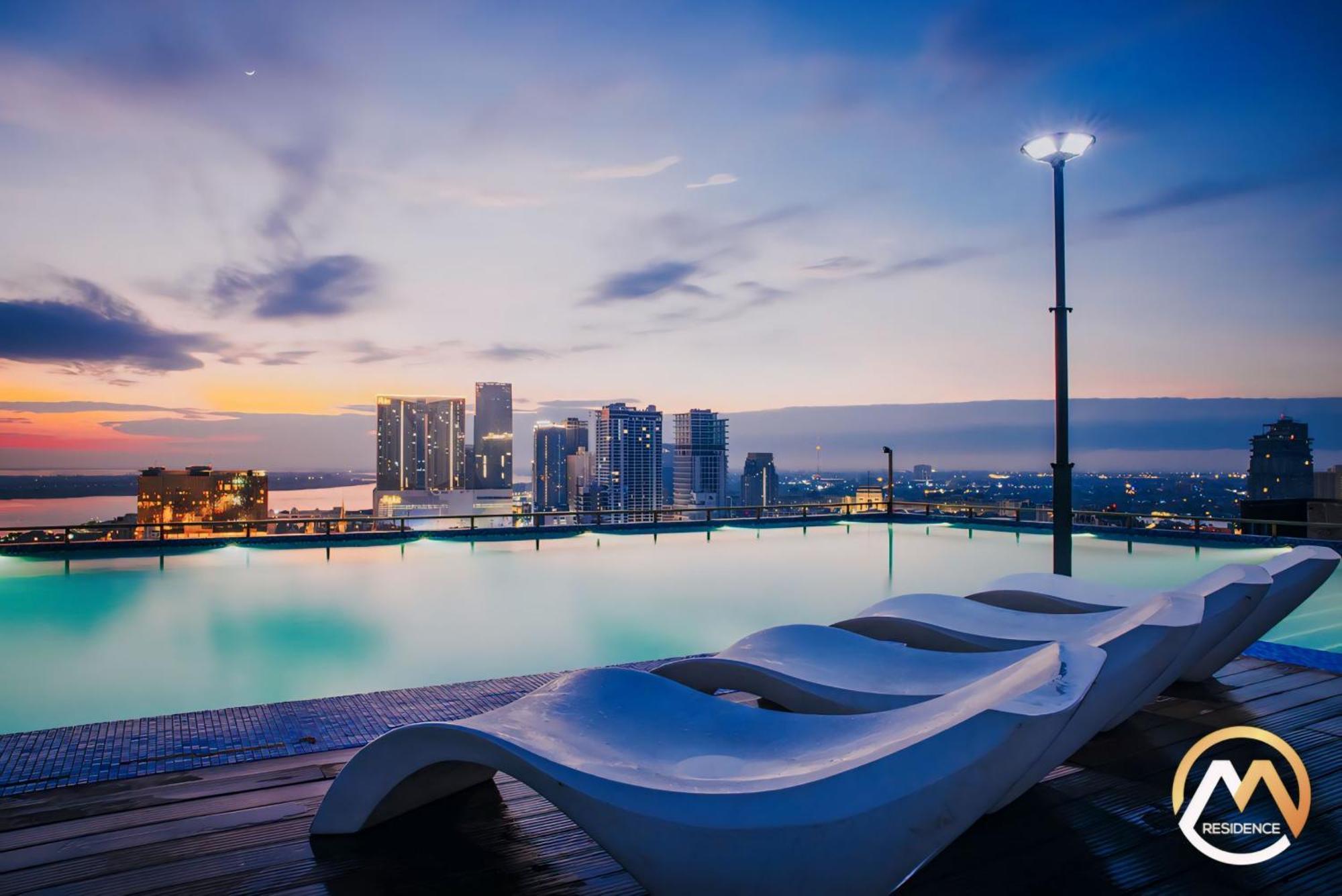 Hotel Serviced Condo Unique Infinity Pool With Mekong River View Phnom Penh Exterior foto